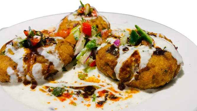 Aloo tikki chaat with chutneys
